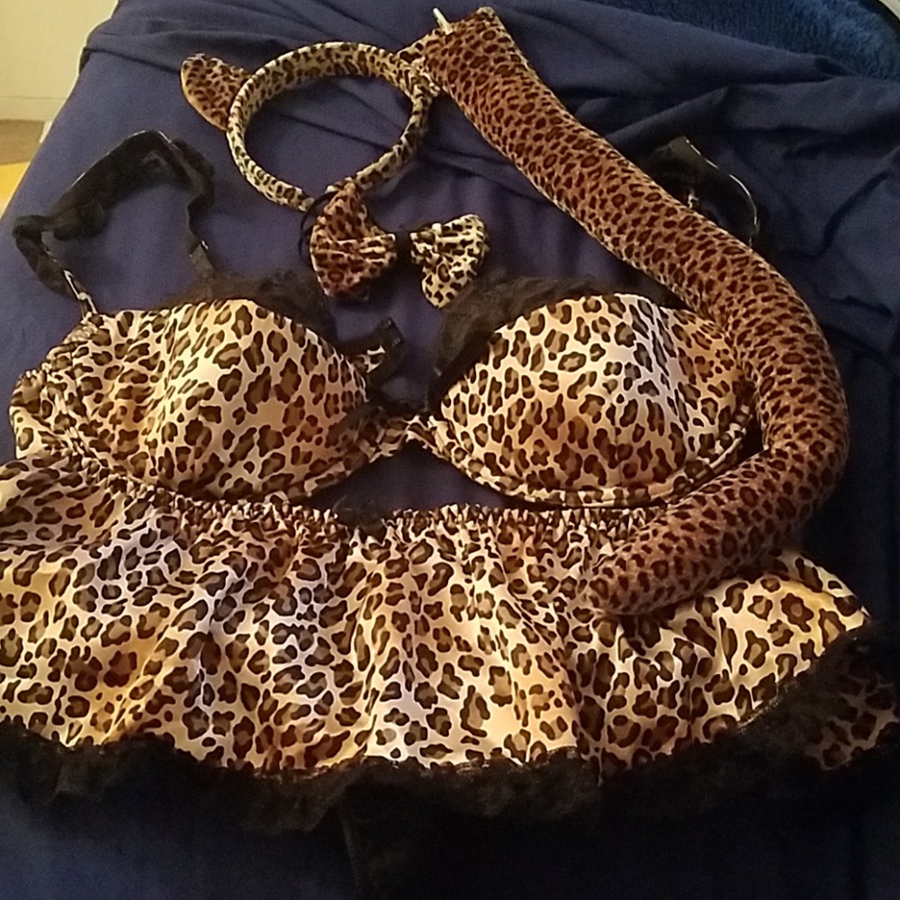 Costume